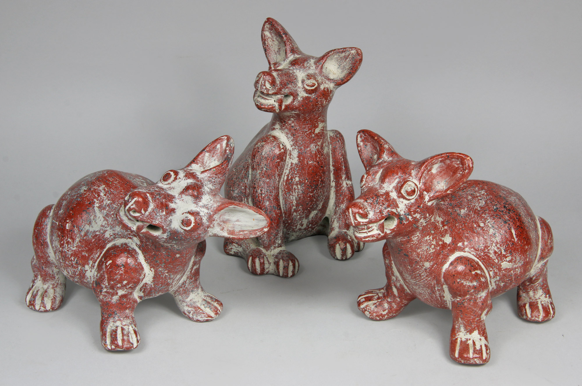  TRES PERROS MEXICANOS EN CERAMICA DE OAXACA. 