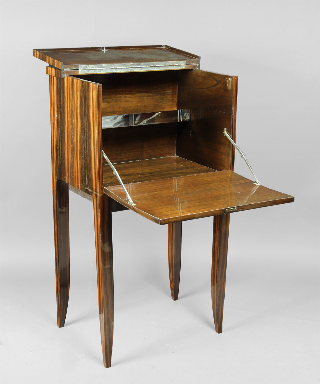  MUEBLE BAR DE ESTILO ART DECO. 
